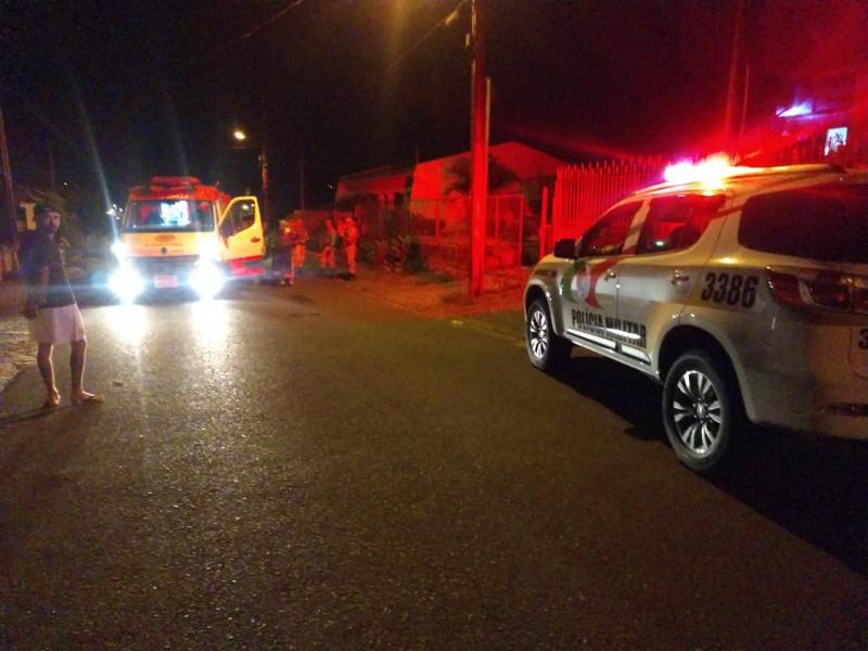 Assaltante invade residência e acaba esfaqueado por idoso de 82 anos