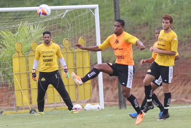 Na luta para permanecer vivo no Catarinense, Criciúma encara o Figueirense