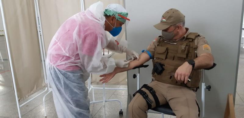 Policiais Militares de Morro da Fumaça realizam teste para Covid-19