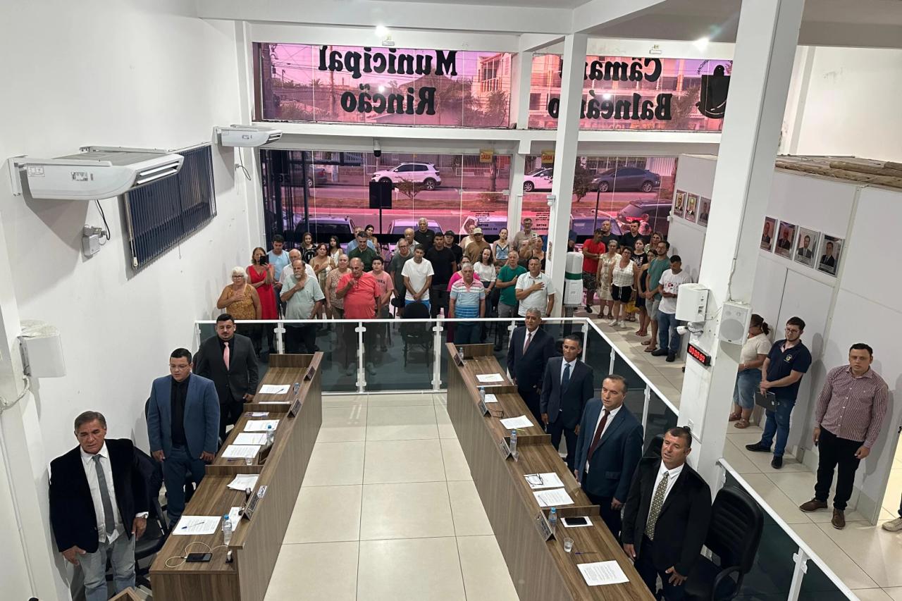 Com grande presença de público, Legislativo de Balneário Rincão realiza primeira sessão