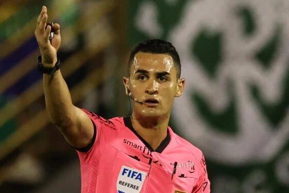 Matheus Candançan apita jogo entre Criciúma e Cuiabá