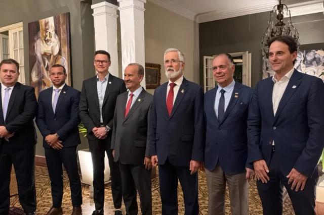 Pelo Estado 11/08: Governo catarinense em missão no Paraguai