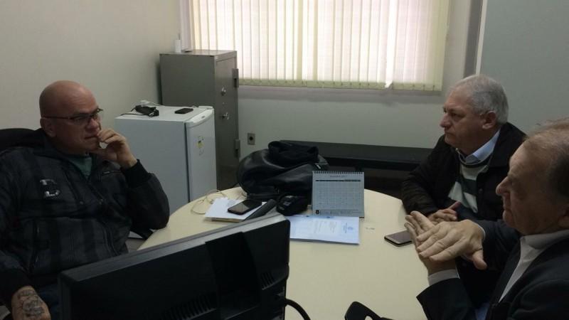 Delegado visita gabinetes arrombados