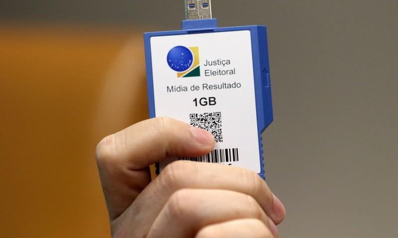 TSE: entenda os fatores que influenciam no ritmo da contagem dos votos
