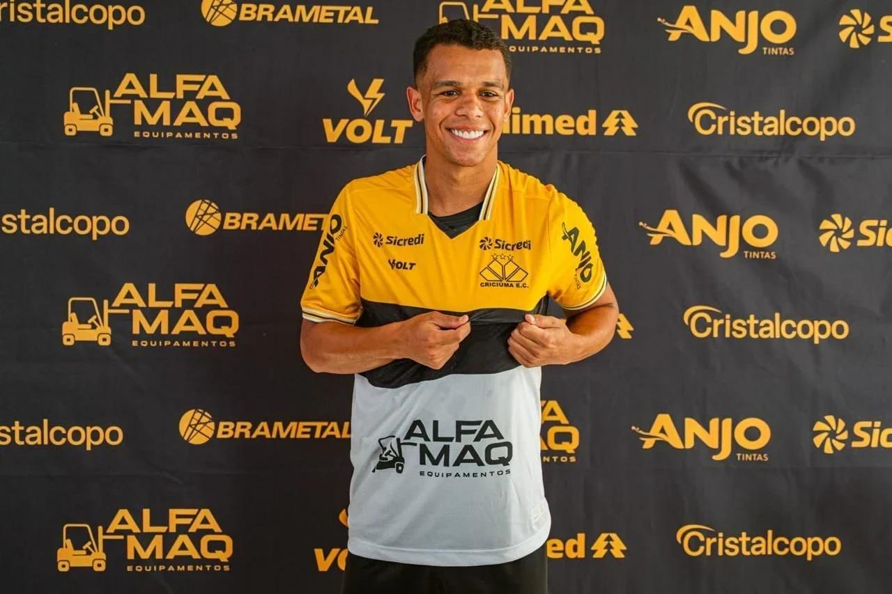 Por problemas particulares, volante pede para deixar o Criciúma