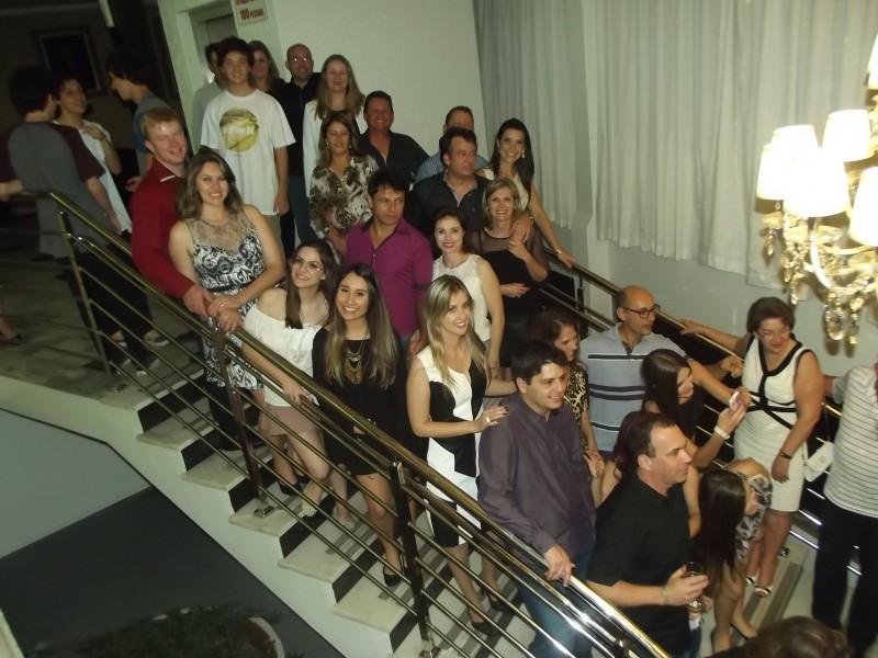 Paulo Cesar & Rosimeri  recebem amigos em jantar festivo
