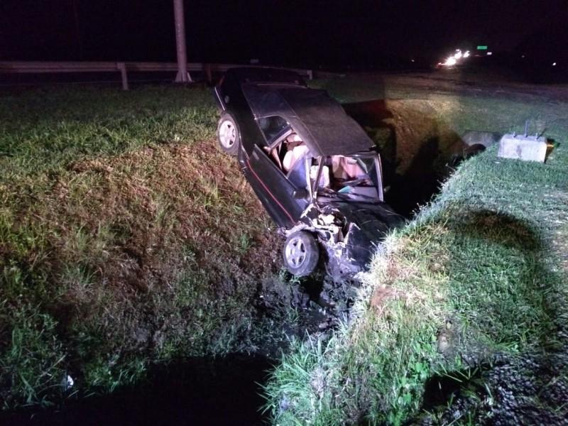 Saída de pista em Capivari de Baixo deixa uma pessoa ferida 