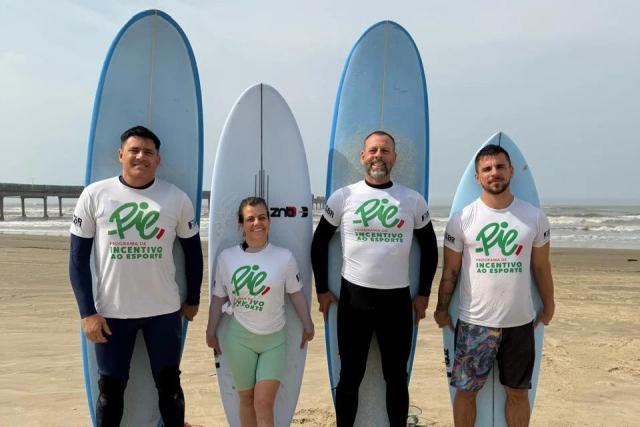 Paratleta de Balneário Rincão se prepara para competição internacional de surf adaptado na Califórnia