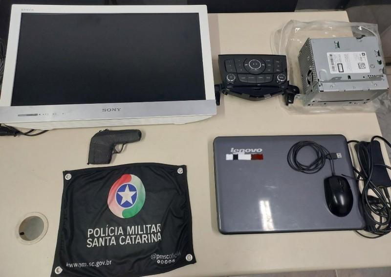 Foragido do presídio de São José arromba revenda de carros e acaba preso pela PM em Criciúma