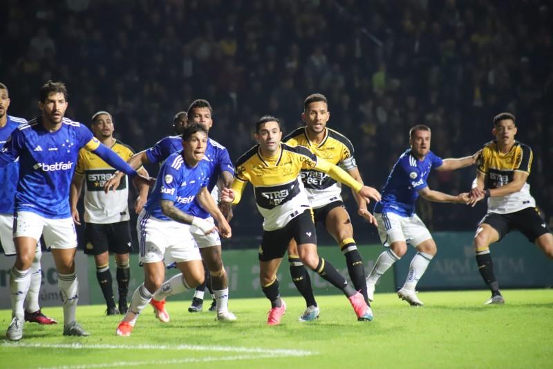 Criciúma não vencia o Cruzeiro como mandante há 30 anos 