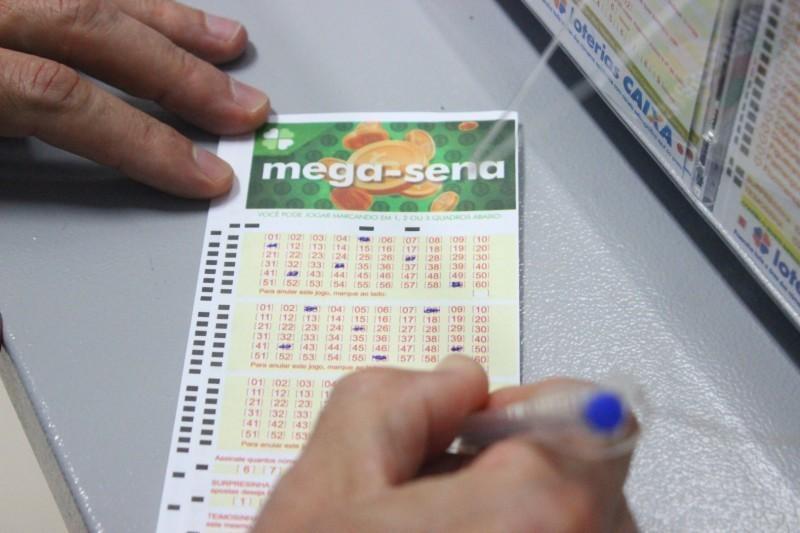 Mega-Sena acumula e prêmio sobe para R$ 65 milhões; confira as dezenas sorteadas