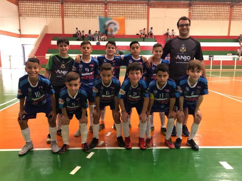 Sub-11 de Forquilhinha/Anjo Futsal vai em busca da classificação para a próxima fase 