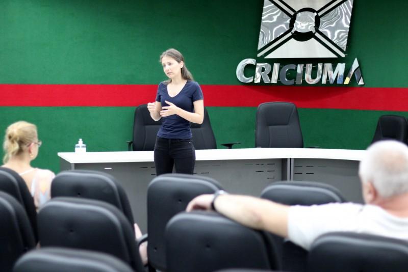 Coronavírus: manejo de corpos diagnosticados e suspeitos é discutido em Criciúma