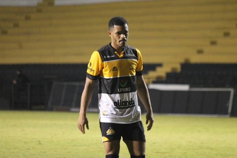 Criciúma anuncia fim de contrato com atacante PH
