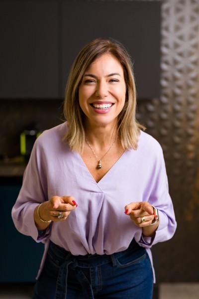 Eleita duas vezes Melhor Profissional de Marketing do Brasil, Camila Renaux estará no Connex 2023