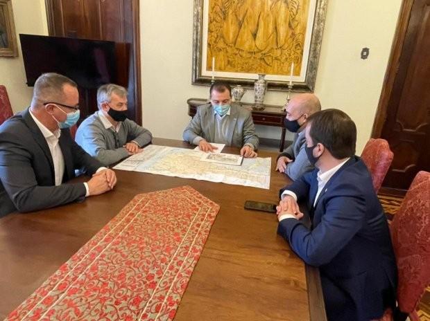 Governador projeta ferrovia entre Extremo-Oeste e litoral