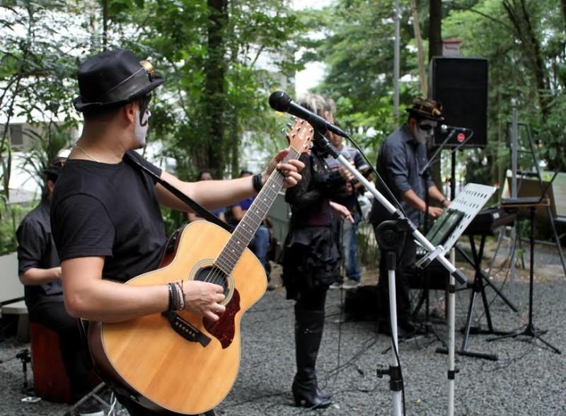Artistas regionais são homenageados neste sábado