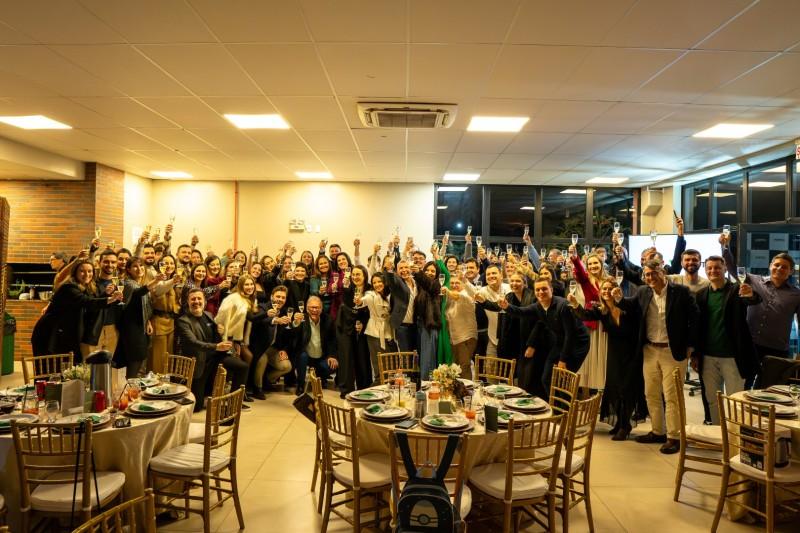 Trading Open Market Comércio Exterior completa 25 anos