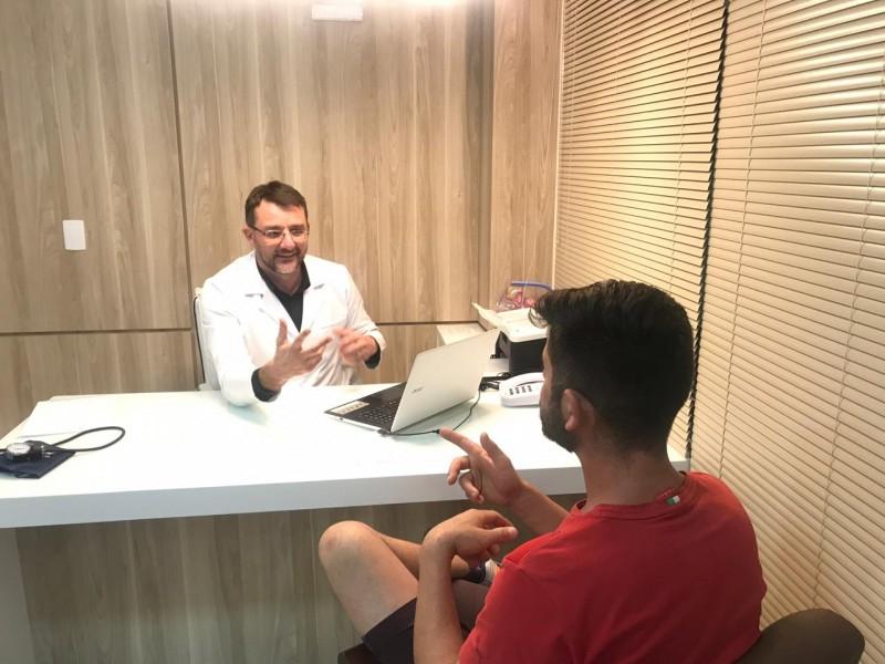 No mês do Dia dos Pais, médico faz alerta para a saúde do Homem