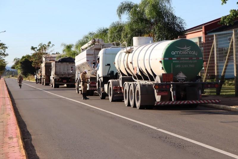 Ao desviar de pedágios, motoristas podem gastar quase 200% a mais com gasolina, diz CCR ViaCosteira