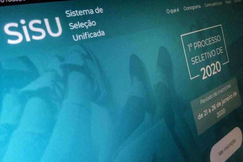 AGU estuda novo recurso contra decisão que impede divulgação do Sisu 