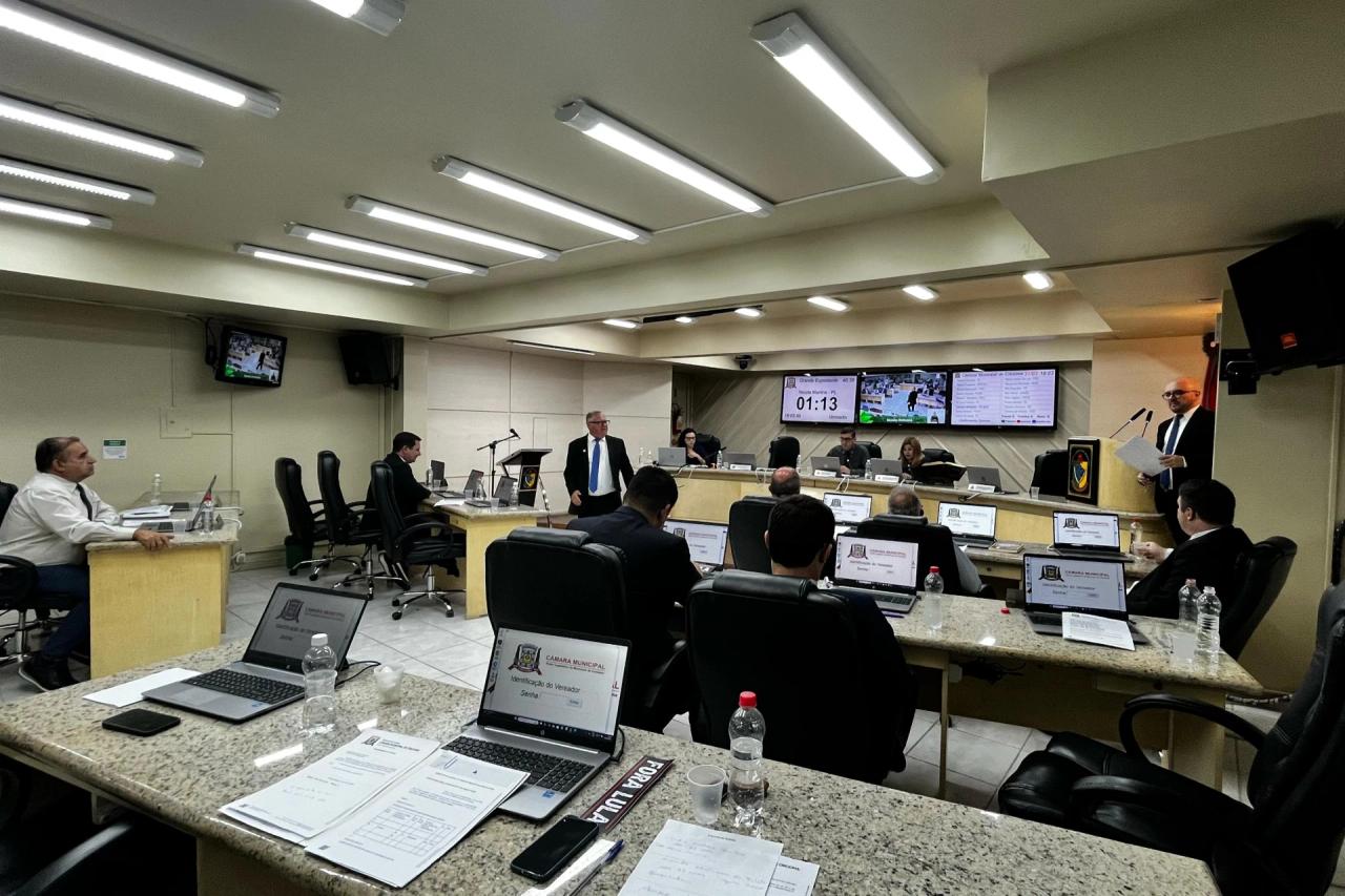 Legislativo criciumense aprova projeto que cria mais vagas para professores auxiliares