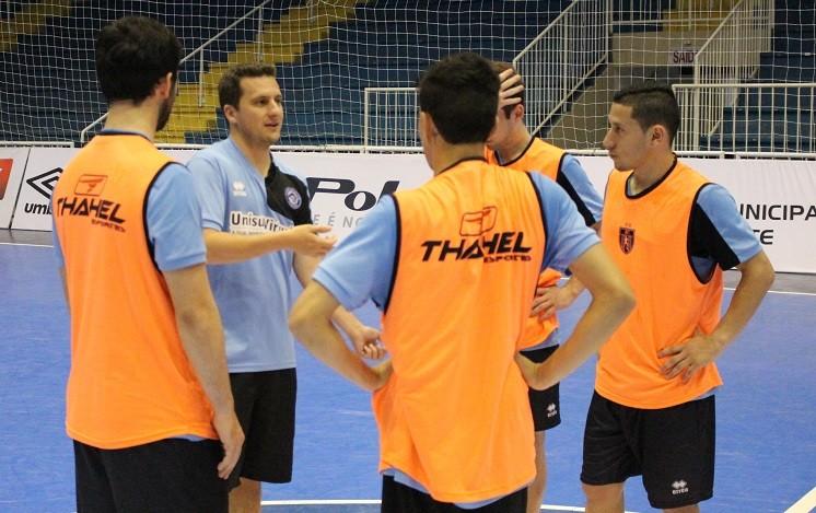 Tubarão na luta para avançar de fase na Liga Nacional