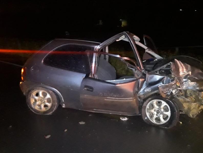 Jovem morre e outros dois ficam feridos após colisão em Sombrio