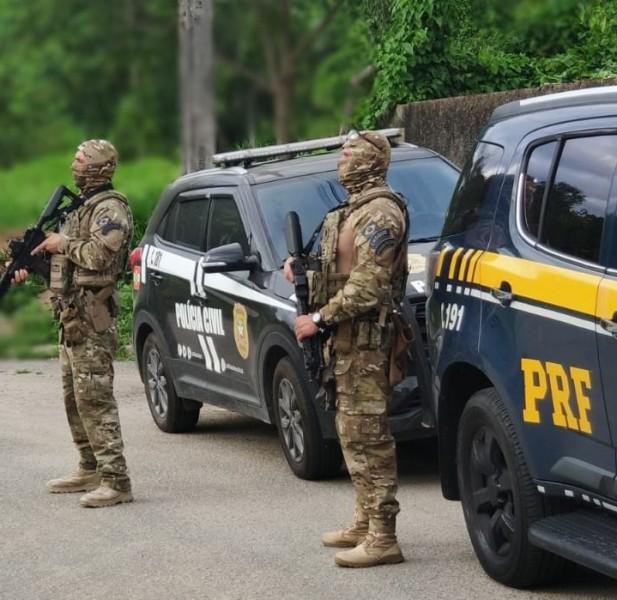 Operação da PRF e Polícia Civil cumpre mandado de prisão contra acusado de tráfico de drogas