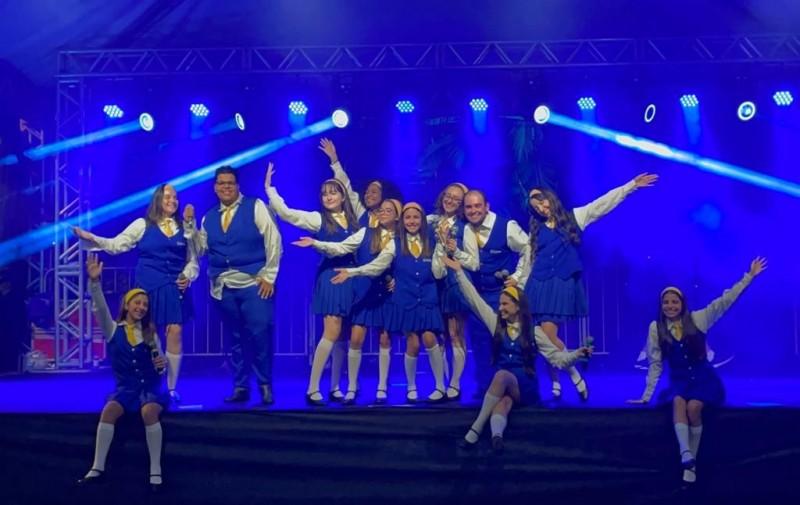 Corais de Criciúma fazem show no Nações Shopping para celebrar início da Primavera