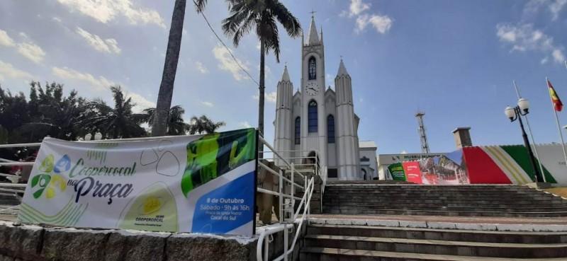 Sábado de diversão e serviços gratuitos para comunidade em Cocal do Sul