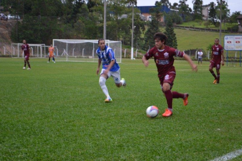 Caravaggio empata e fica em situação difícil no Sul Brasileiro 