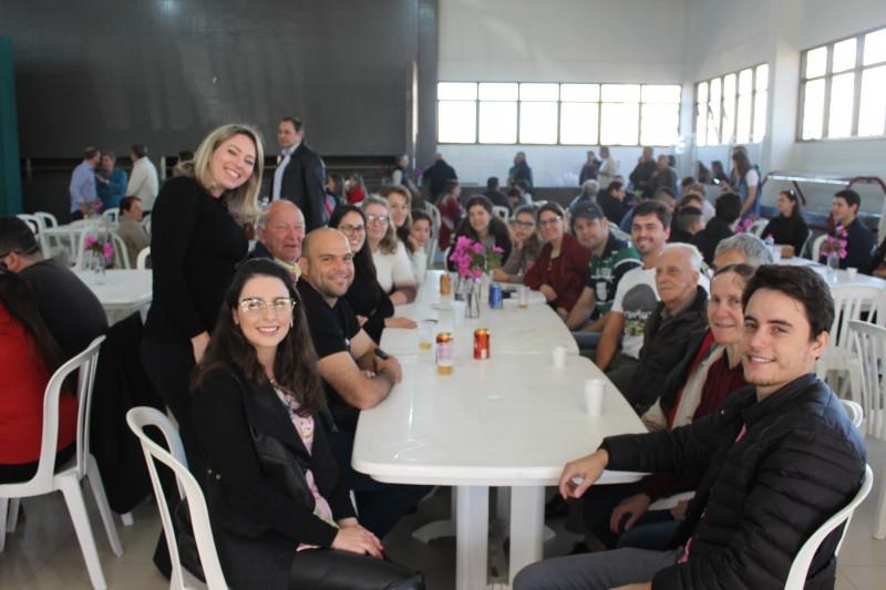 Abrigo Lar Azul em Festa 