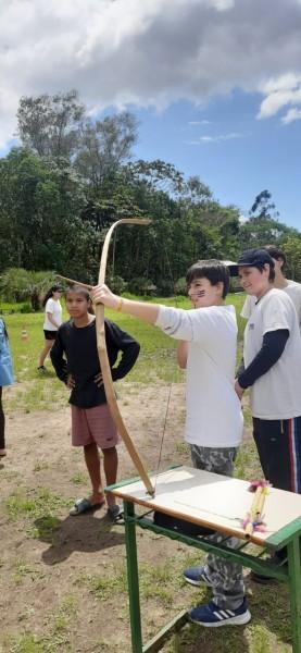 Estudantes do Colégio Universitário visitam aldeia indígena em Imaruí