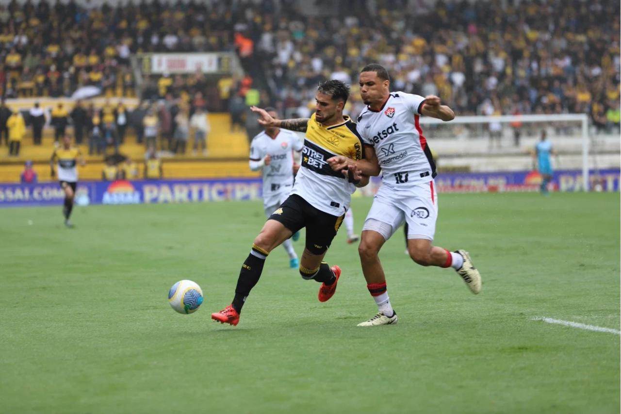 Criciúma perde para o Vitória entra no Z4