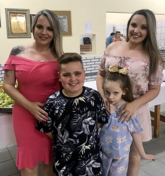 Amigos do Vitor em Jantar Solidário