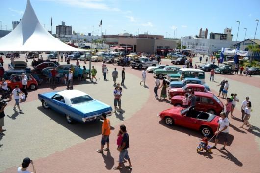 Parque das Nações recebeu encontro de carros antigos neste fim de semana