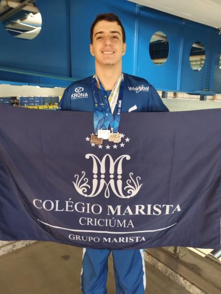 Natação: Nicolas Fonseca Coelho conquista três medalhas durante campeonato em São Paulo 