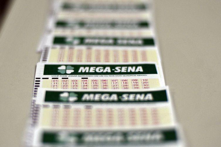 Mega-Sena acumula e prêmio fica em R$ 37 milhões
