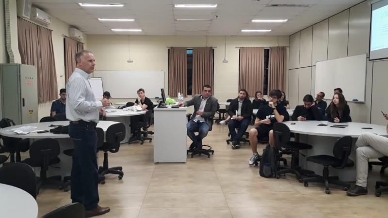Conexão Criciúma Empreendedora visita instituições no município
