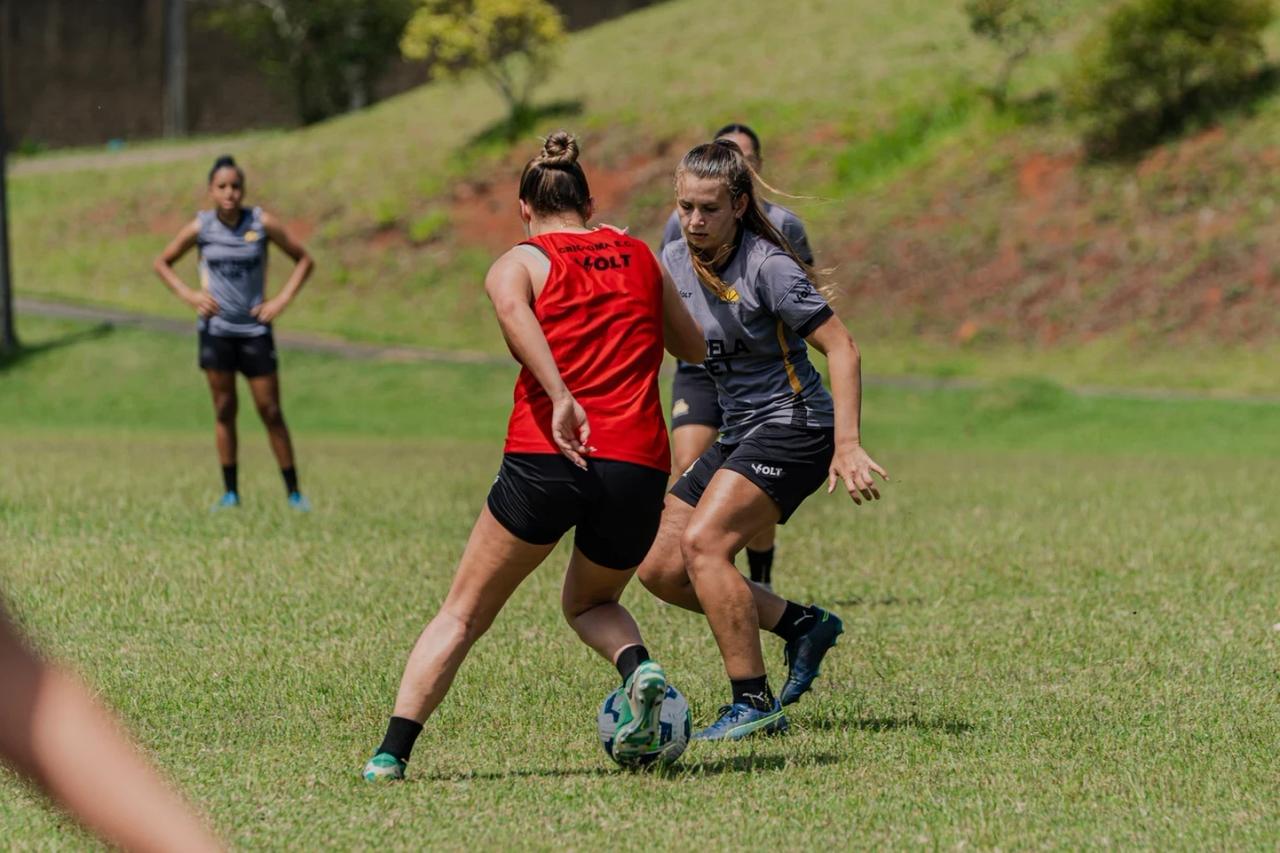 Saiba onde assistir confronto das Meninas Carvoeiras com o Flamengo nesta quarta-feira