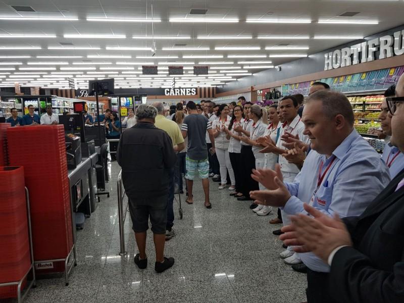 Bistek inaugura em Balneário Camboriú sua 18ª loja