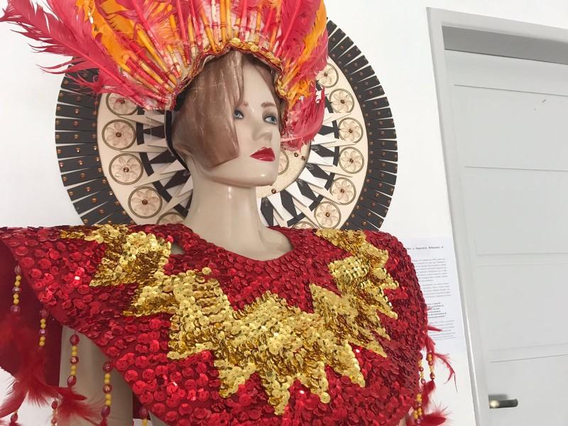 Paço Municipal recebe exposição carnavalesca 