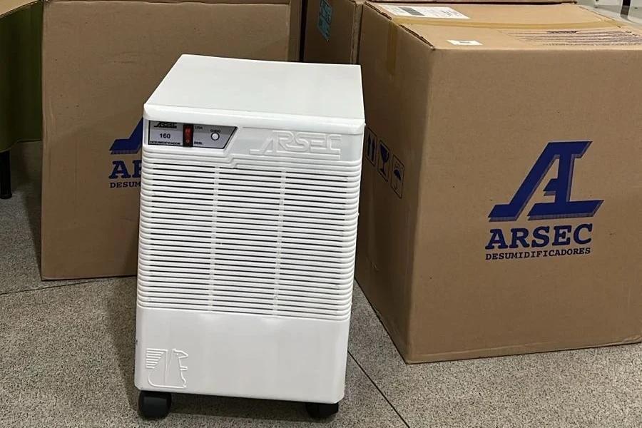 Umidade ameaça acervo e Prefeitura de Urussanga investe em equipamentos para mitigação