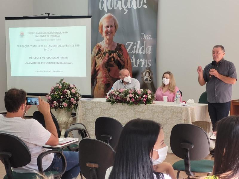 Professores participam de formação continuada em Forquilhinha