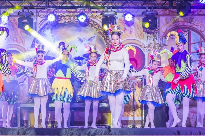 Baile de Máscaras comemora o amor em mais uma edição