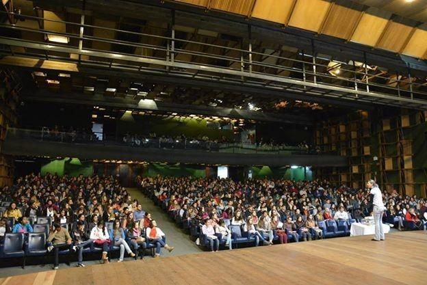 Vestibular Acafe: aulão beneficente será realizado no Teatro Elias Angeloni