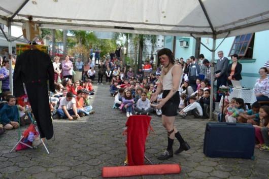 Teatro, música e incentivo a agricultura familiar na 2ª Feira Livre Cultural 