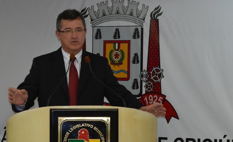 Vereadores usam Tribuna para falar do incêndio na prefeitura
