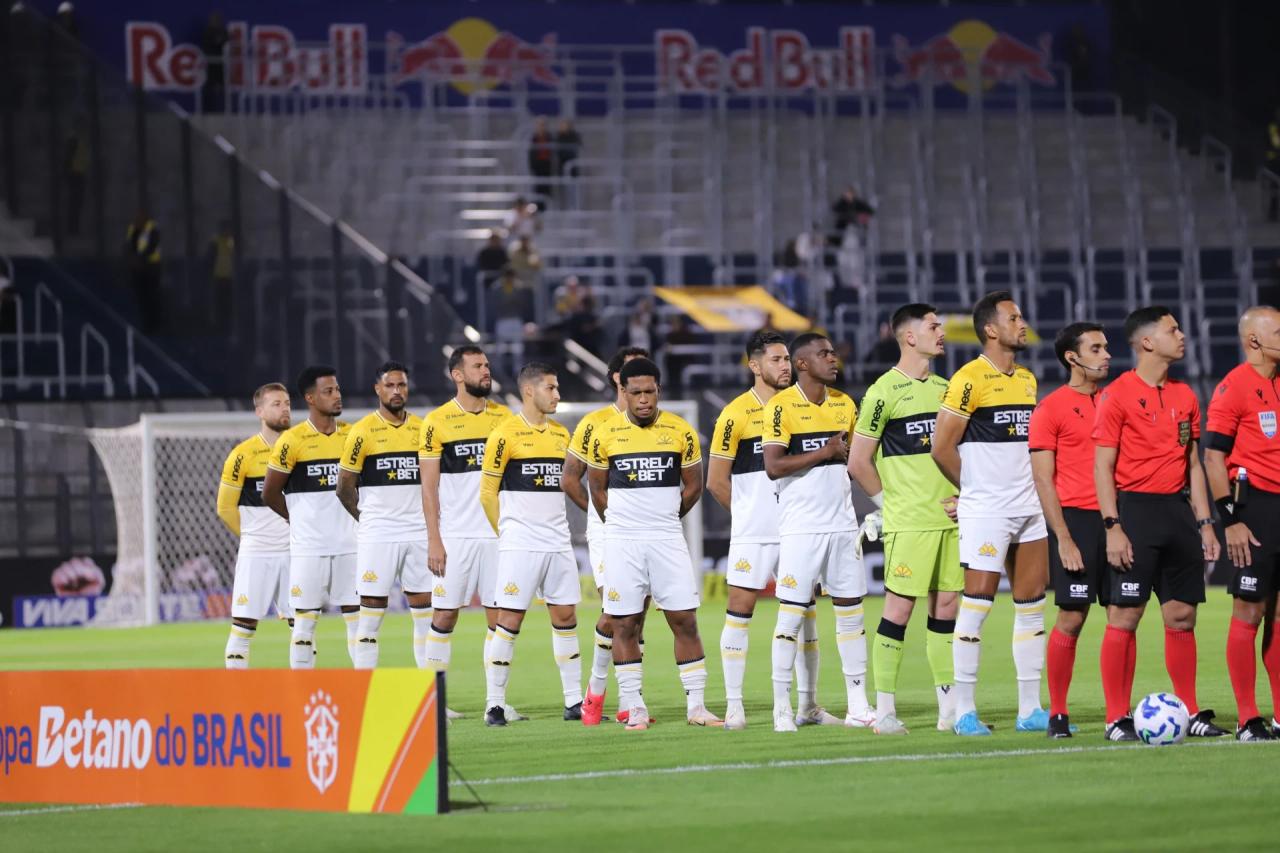 "Como vamos falar de acesso depois de um jogo desse?", dispara executivo de futebol do Criciúma